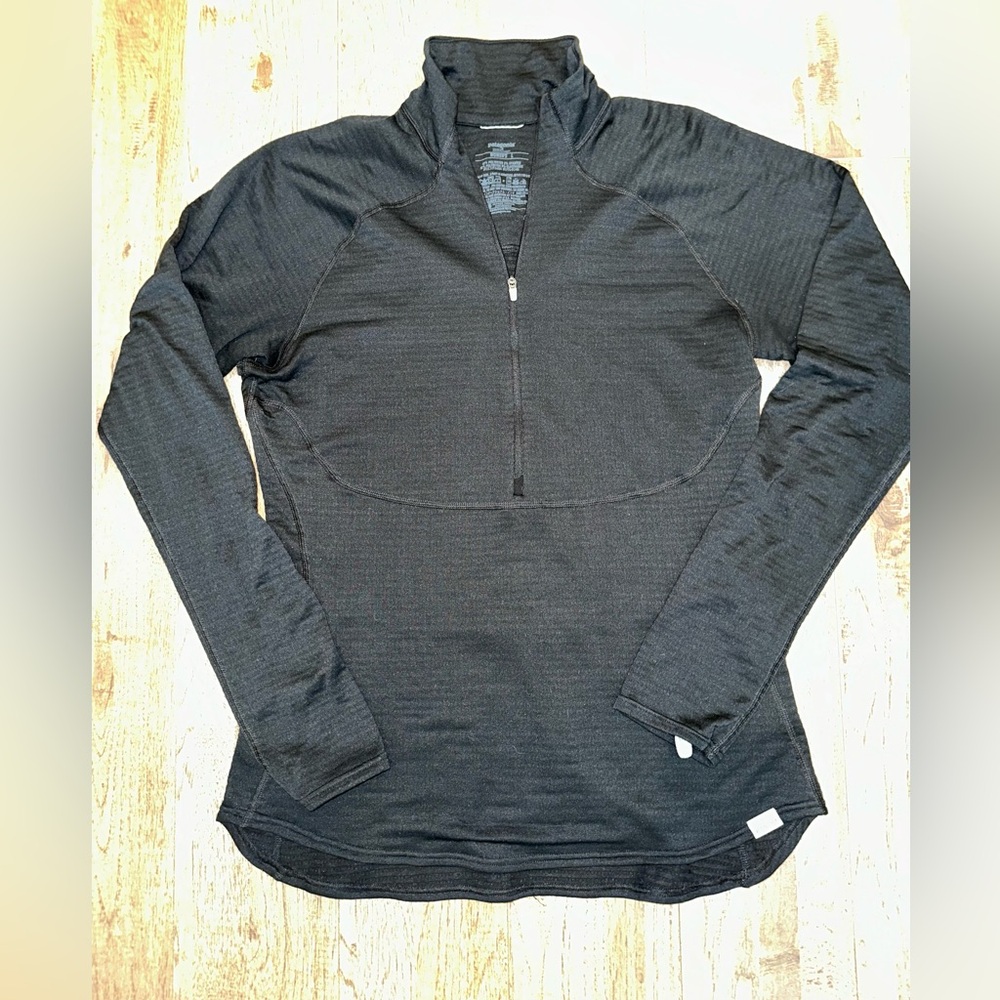Patagonia Women’s Black, Half-Zip Pullover, Lightweight Large